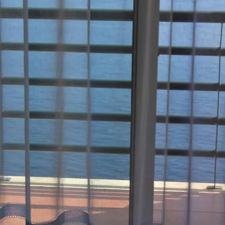 Sea Front House Ferienhaus Funchal (Madeira)