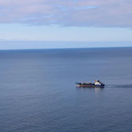 Sea Front House Ferienhaus *