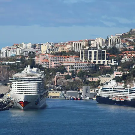 Sea Front House Funchal
