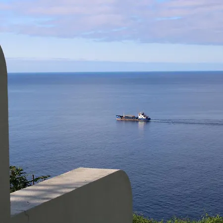 Sea Front House Feriehus