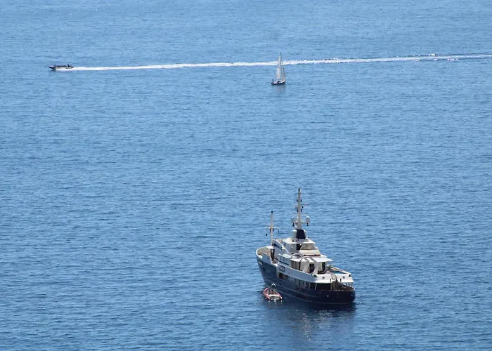 Sea Front House Дом отдыха