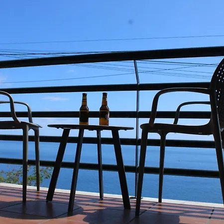 Semesterbostad Sea Front House